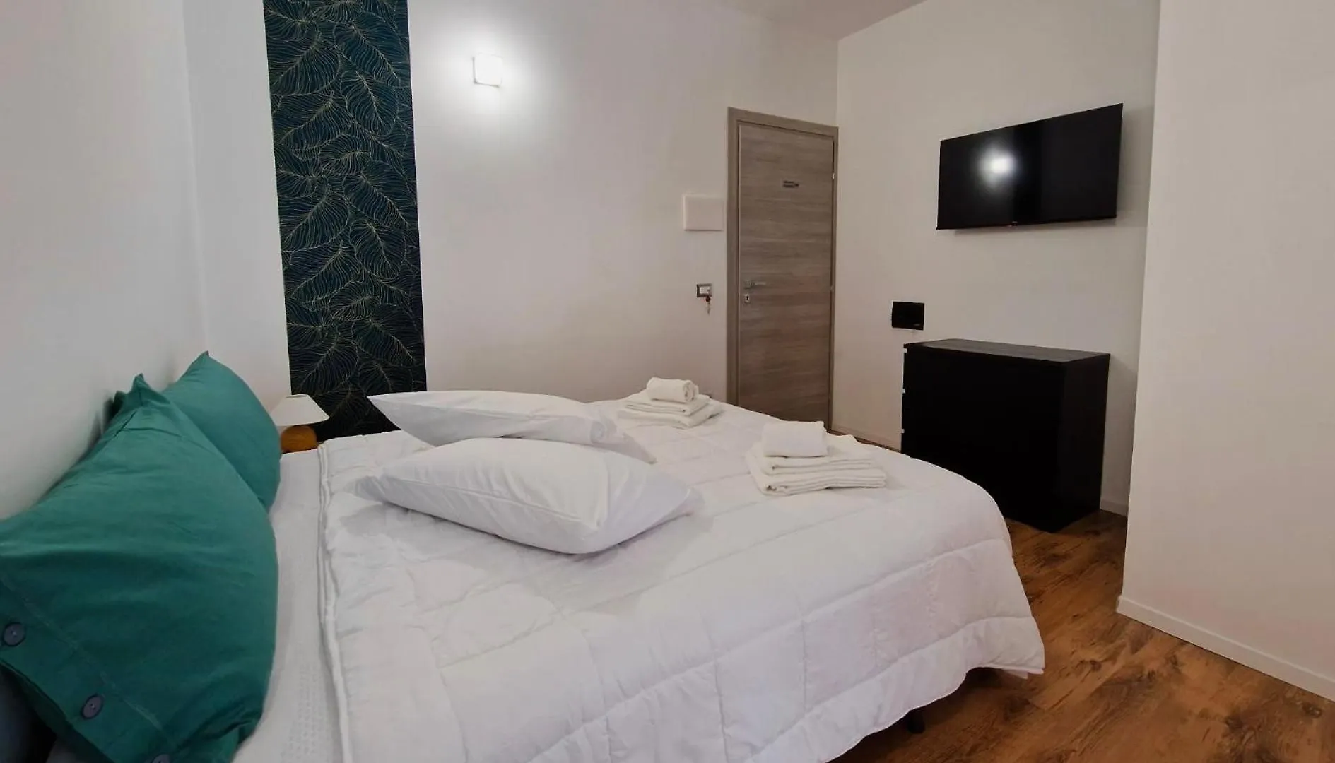 Cambria Rooms & Apartments Catania 0*,